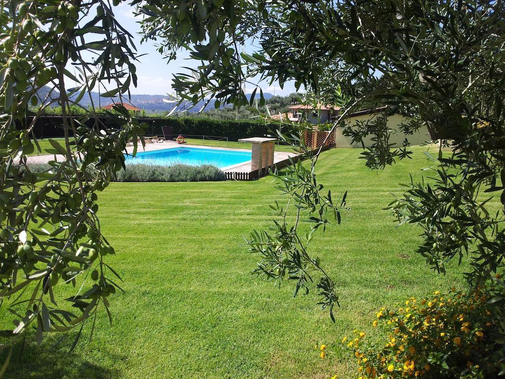 Hotel Piscina La Suite Prossedi Экстерьер фото